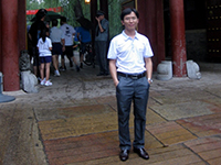 蘇首飛:從詩意敏感走向專業理性再迴歸商學教育的跨界旅者